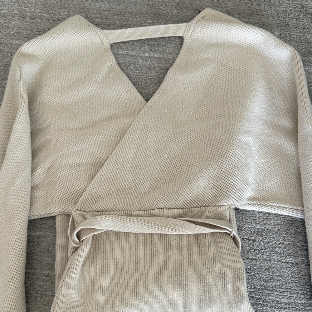 Cream sweater dress - Picture 3 of 3